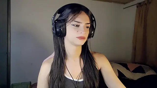 Dollbehavior  online show from April 14, 1:43 am