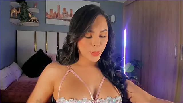 Bambi gurl online show from April 12, 1:09 am