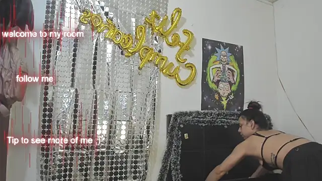 Snapshot of Megan_Miles02 chatting on December 7, 1:52 am Megan Miles02 online show from December 7, 1:52 am