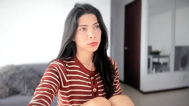 angelturned001 online show from April 15, 5:18 pm