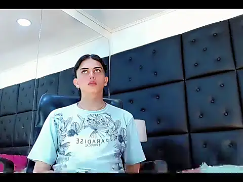 Daniela Pink  online show from February 4, 8:02 pm