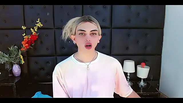 Daniela Pink  online show from March 6, 8:14 pm