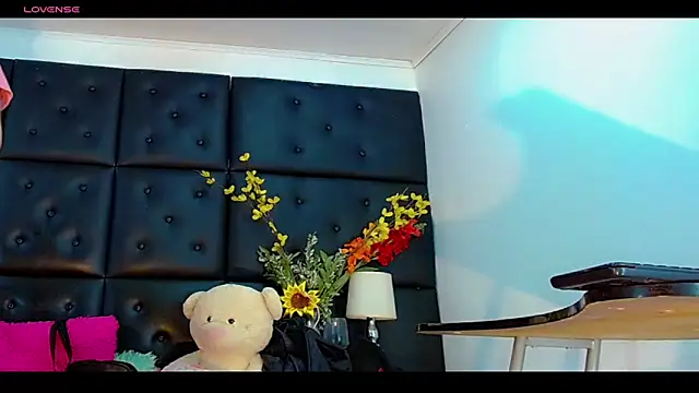 Daniela Pink  online show from June 3, 6:44 pm