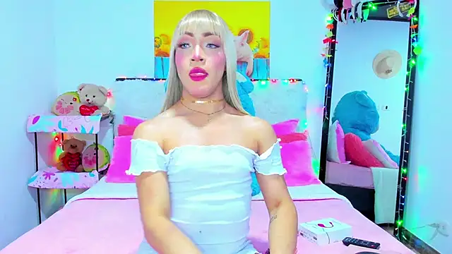 Snapshot of Candy_Candy__ chatting on September 20, 12:05 am Candy Candy online show from September 20, 12:05 am
