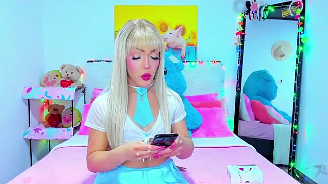 Snapshot of Candy_Candy__ chatting on September 23, 10:27 pm Candy Candy online show from September 23, 10:27 pm
