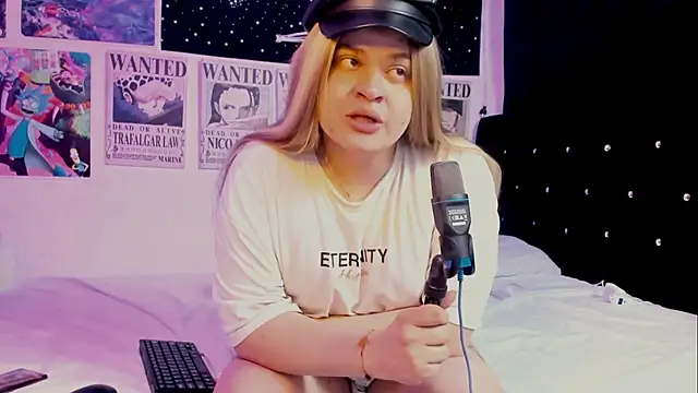 Snapshot of Maryan_x chatting on March 2, 8:38 am Maryan x online show from March 2, 8:38 am