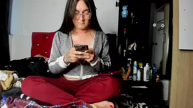 Sweet-Suck69 online show from November 28, 10:44 pm