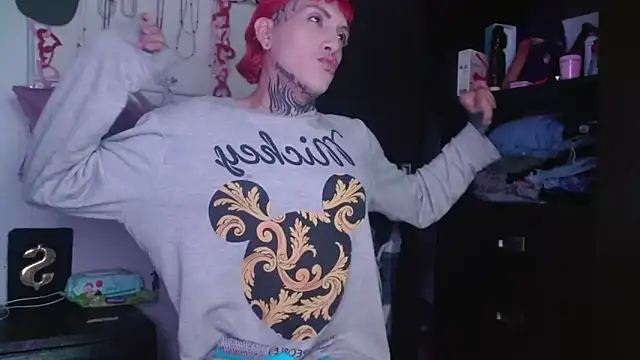 charlotbelucci  online show from March 18, 12:59 pm