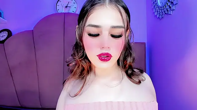 ValeriaAguilar online show from September 27, 9:46 pm