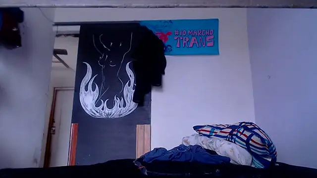 Zafiro subversiva online show from December 3, 7:07 pm