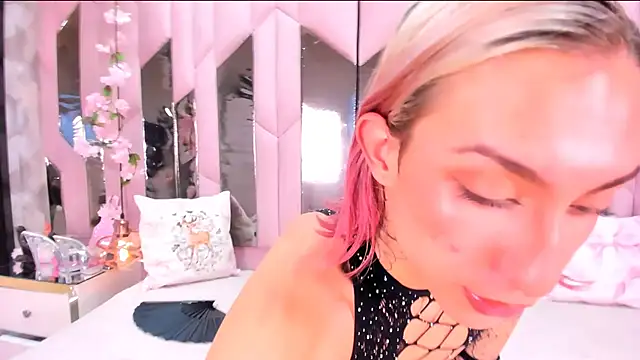 MadisonWood01 online show from February 18, 12:17 pm