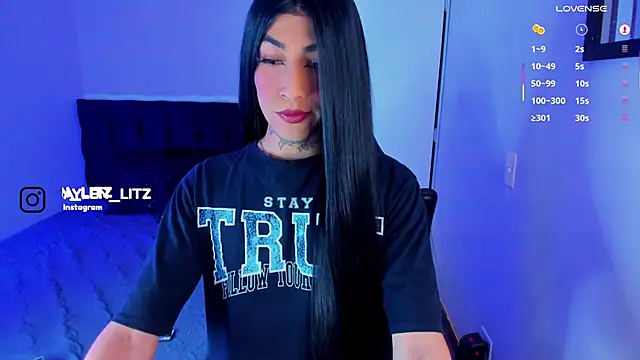 litz81 online show from November 25, 6:21 pm