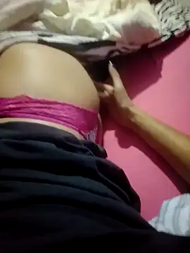 Snapshot of lorraine_alves_ferreira chatting on October 25, 2:17 am lorraine alves ferreira online show from October 25, 2:17 am