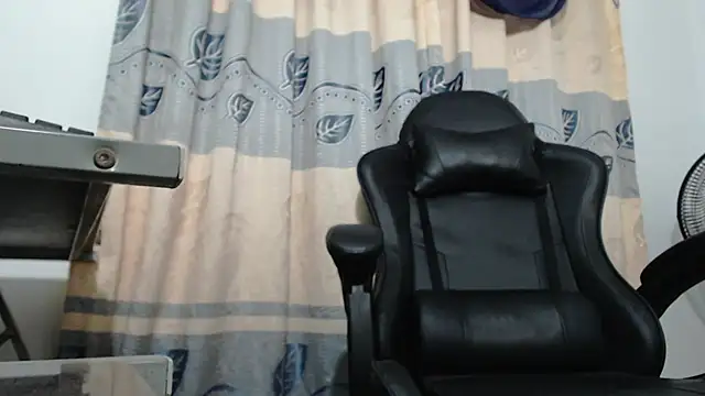 sweet cutetras22 online show from December 19, 12:32 pm