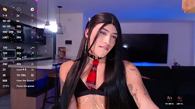 The queen of pleasure online show from March 18, 1:14 pm