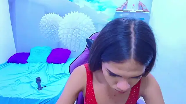 DEMI LEED online show from December 5, 5:52 pm