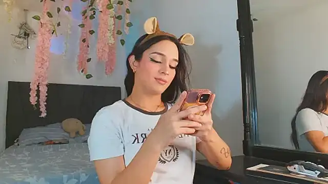 alexaryderr online show from March 25, 7:02 am