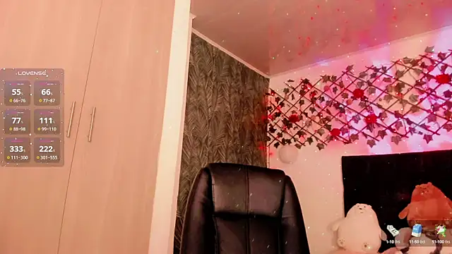Snapshot of Lilith_Miller21 chatting on October 10, 7:26 pm Lilith Miller21 online show from October 10, 7:26 pm