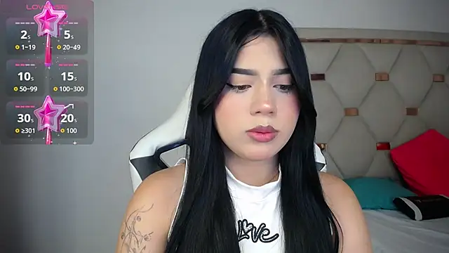 Ashley piinkk  online show from June 16, 3:53 am