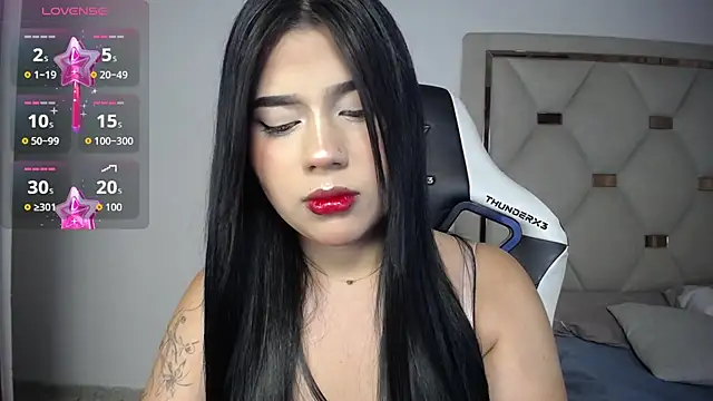 Ashley piinkk  online show from July 18, 5:25 am
