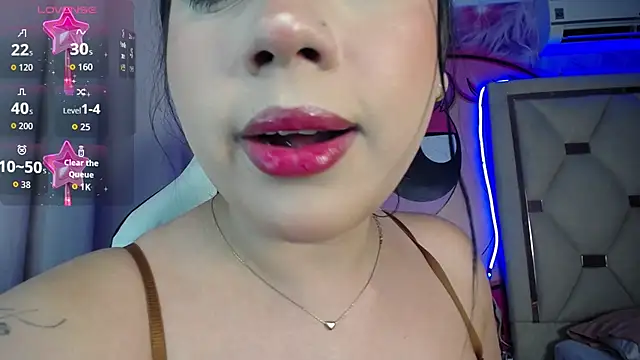 Ashley piinkk  online show from July 28, 11:26 pm