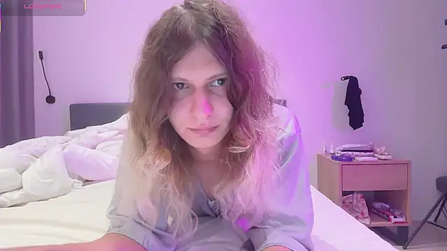 Alice Pinkhead online show from December 1, 4:48 am