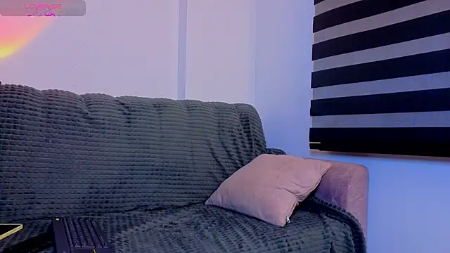  scarletmoore online show from March 5, 11:43 pm