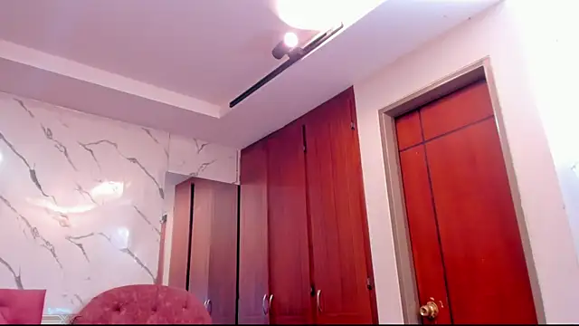 evelyn wine online show from November 15, 4:10 am