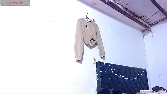 andreaxdol online show from March 19, 3:50 am