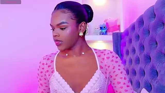 CamiEstrada online show from November 21, 5:58 pm