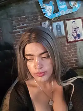 yovana13 online show from June 17, 5:36 pm