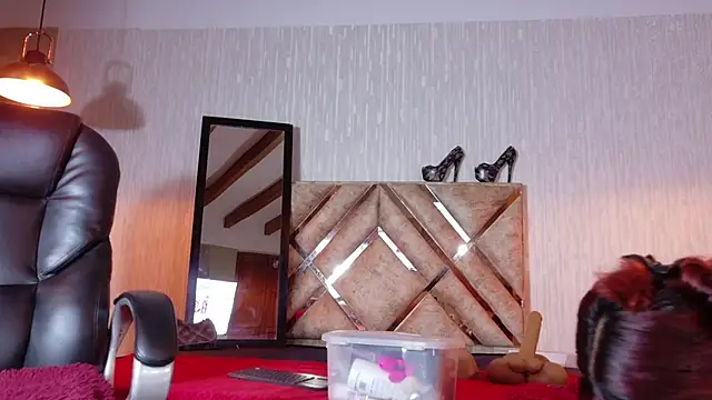 engel devil online show from February 5, 11:15 am