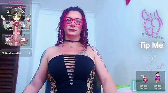 Skarleth77 online show from February 3, 9:19 am