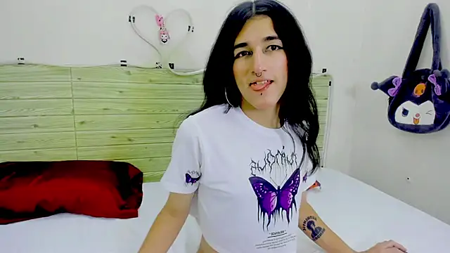 Evil Queen13 online show from December 1, 7:49 pm