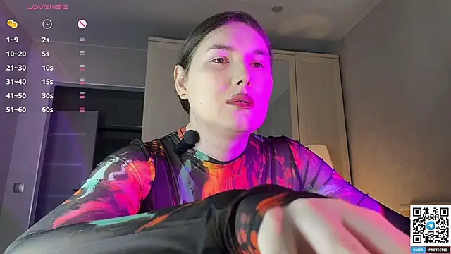 Maria Bowie online show from February 8, 8:20 am