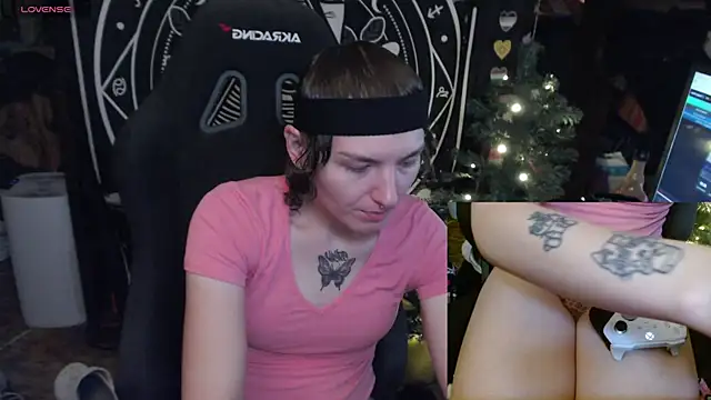 BrandiWRLD 999 online show from January 17, 6:47 pm