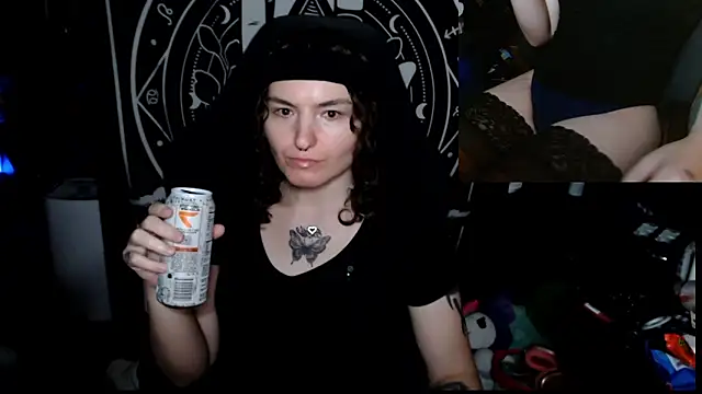 BrandiWRLD 999 online show from September 26, 7:00 pm