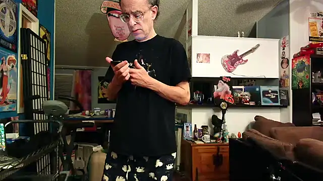 Alice Love 69 online show from January 12, 9:49 am