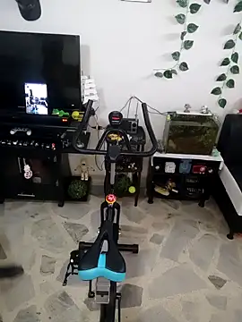 jesicardiente27 online show from October 31, 4:05 pm