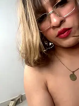 Raven Whisper online show from September 30, 1:38 am