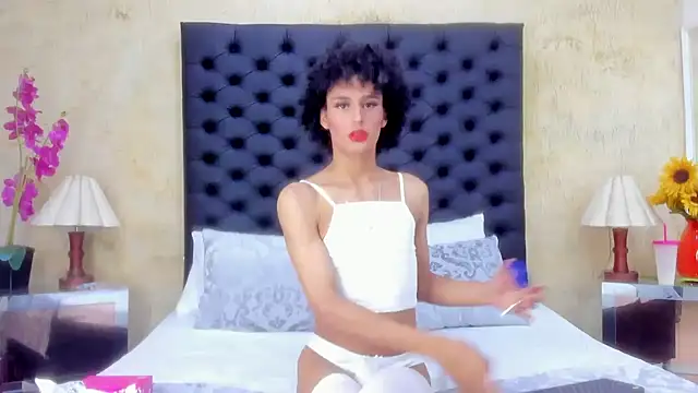 NahomiWhitel online show from February 19, 1:40 pm