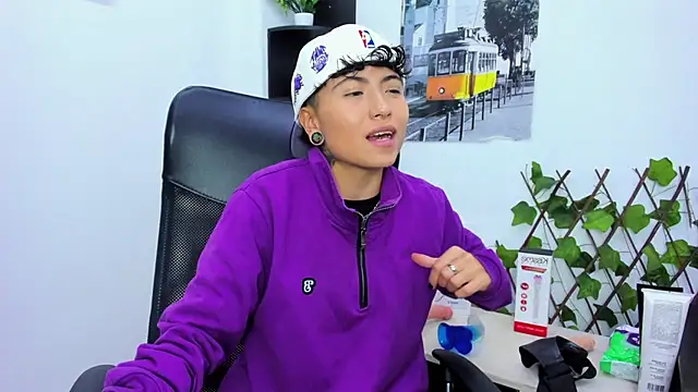 Im Mathias online show from November 6, 4:23 am