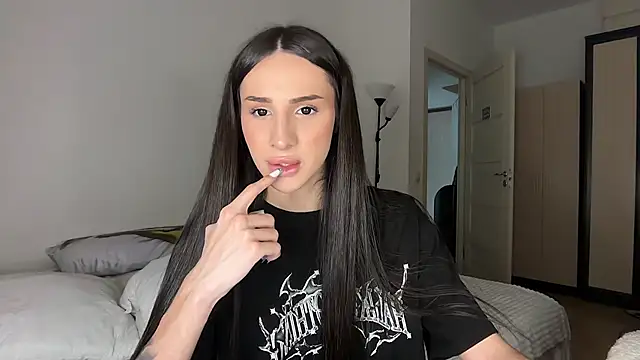 Kim Oberlin  online show from March 4, 2:10 pm