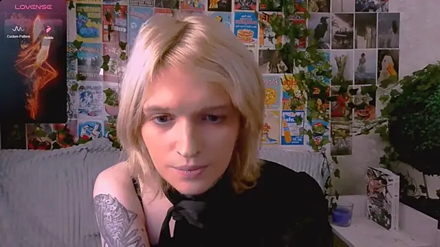 Simona Rain online show from October 30, 11:47 pm