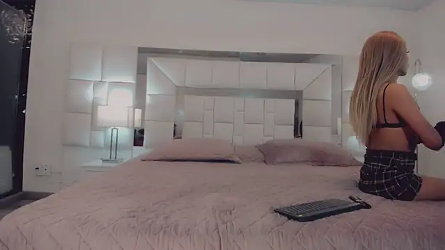 Gisele fox online show from March 3, 7:34 pm