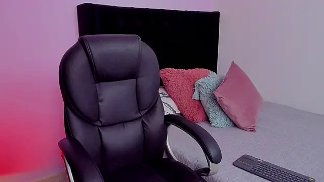 Paulina Lopezz online show from March 6, 8:36 pm