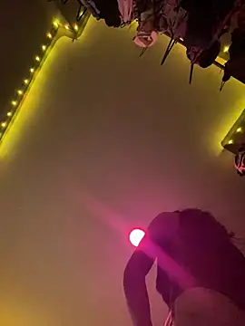 Alexadragunn4 online show from February 7, 7:50 am