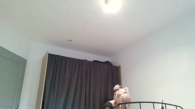 serena  vedette online show from February 22, 2:42 pm