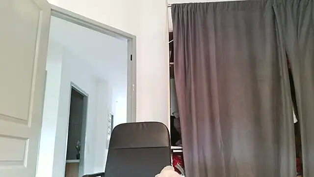 serena  vedette online show from March 6, 9:25 am