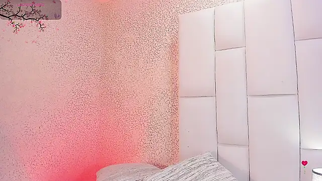 Angeles Busst online show from March 30, 9:05 pm